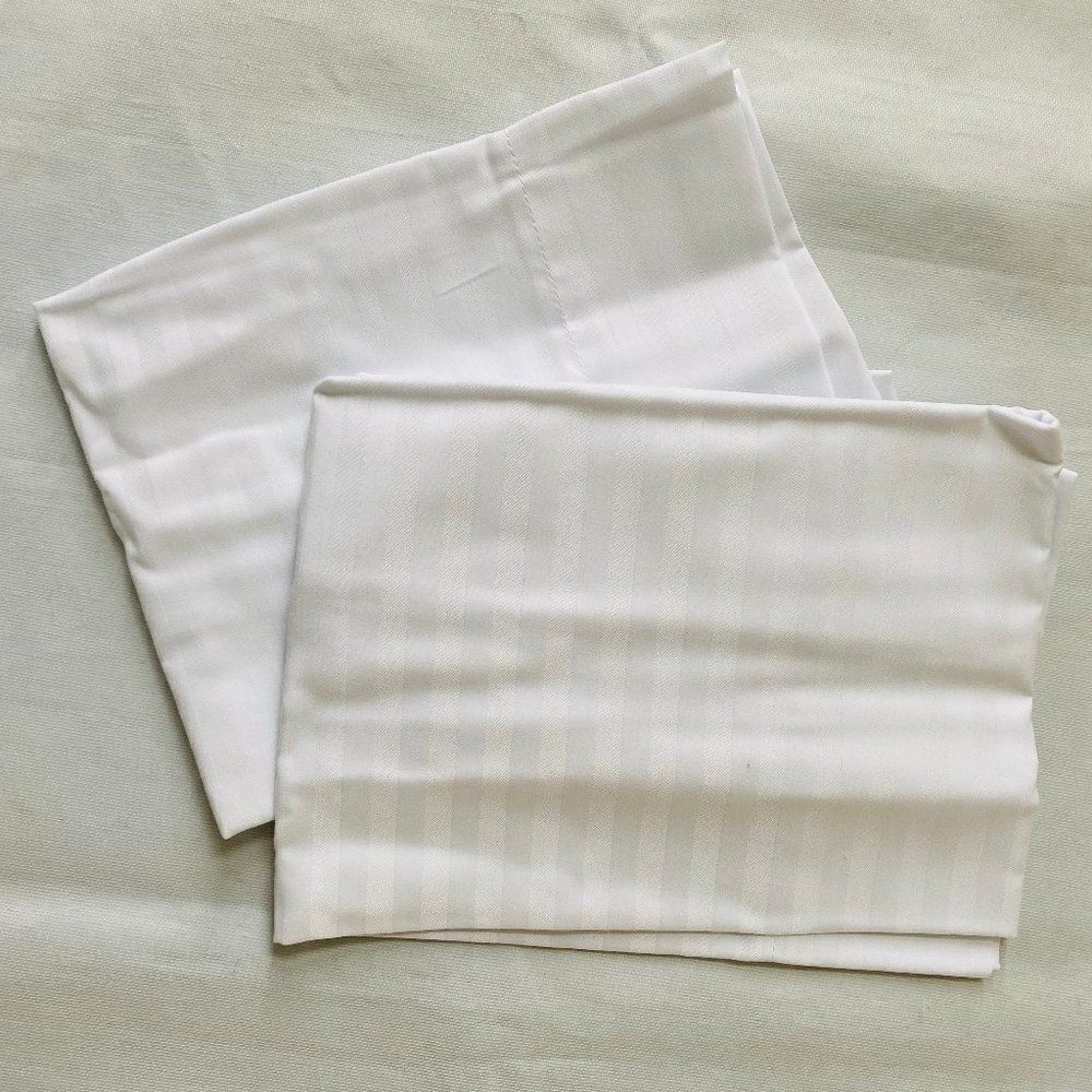 Standard Sham Set of 2 Modern Home Bedding Pillow